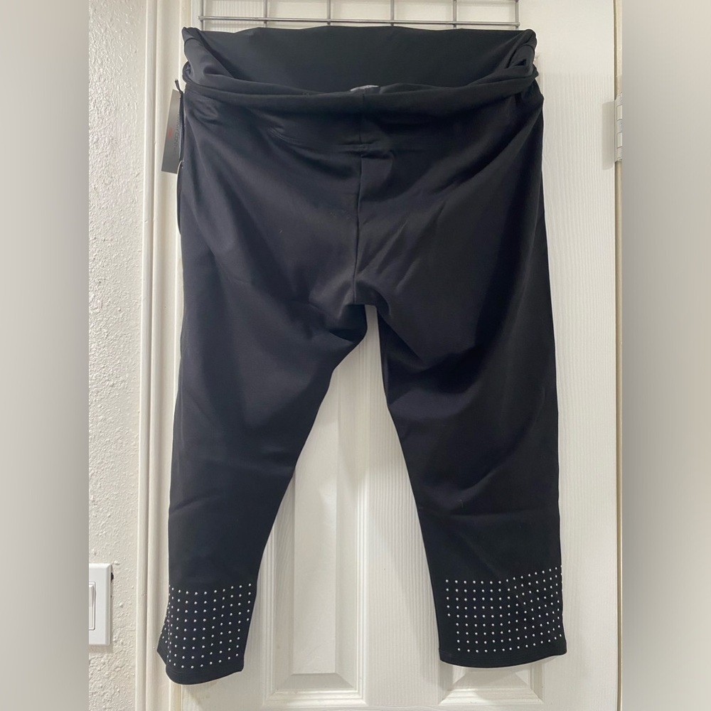 Athena Marie 3x  capris w/ design